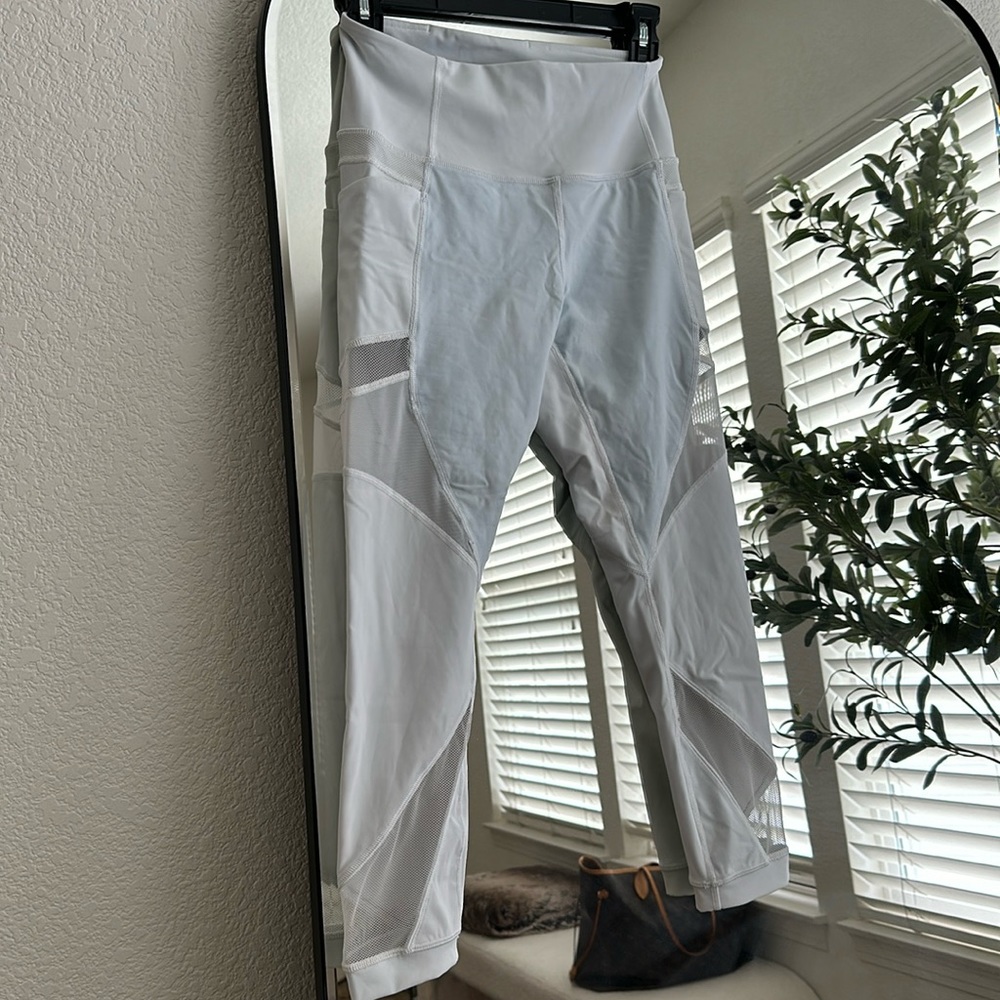 Lululemon White Mesh in Motion Leggings (6)